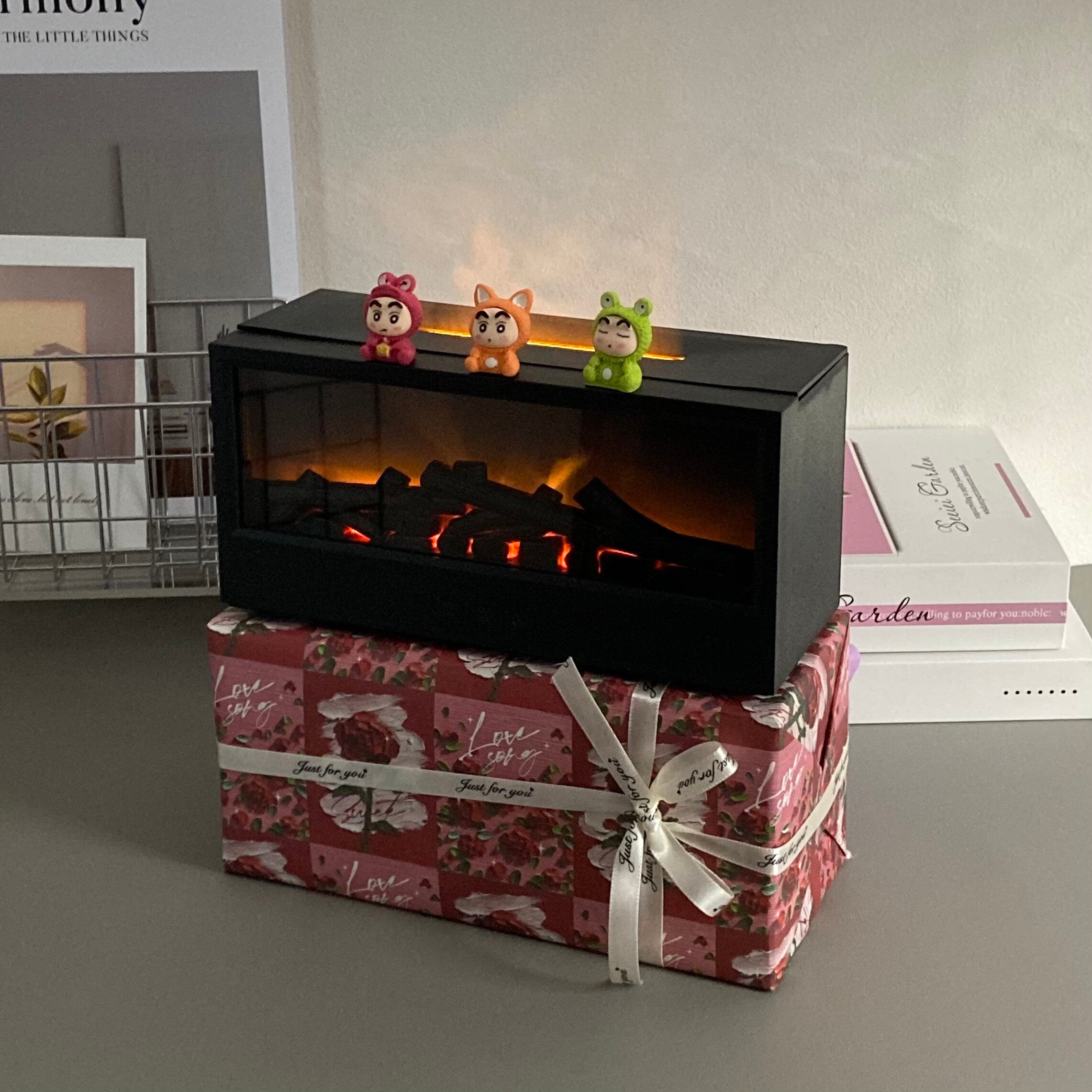 Simulated Flame Aroma Diffuser with Humidifier Function