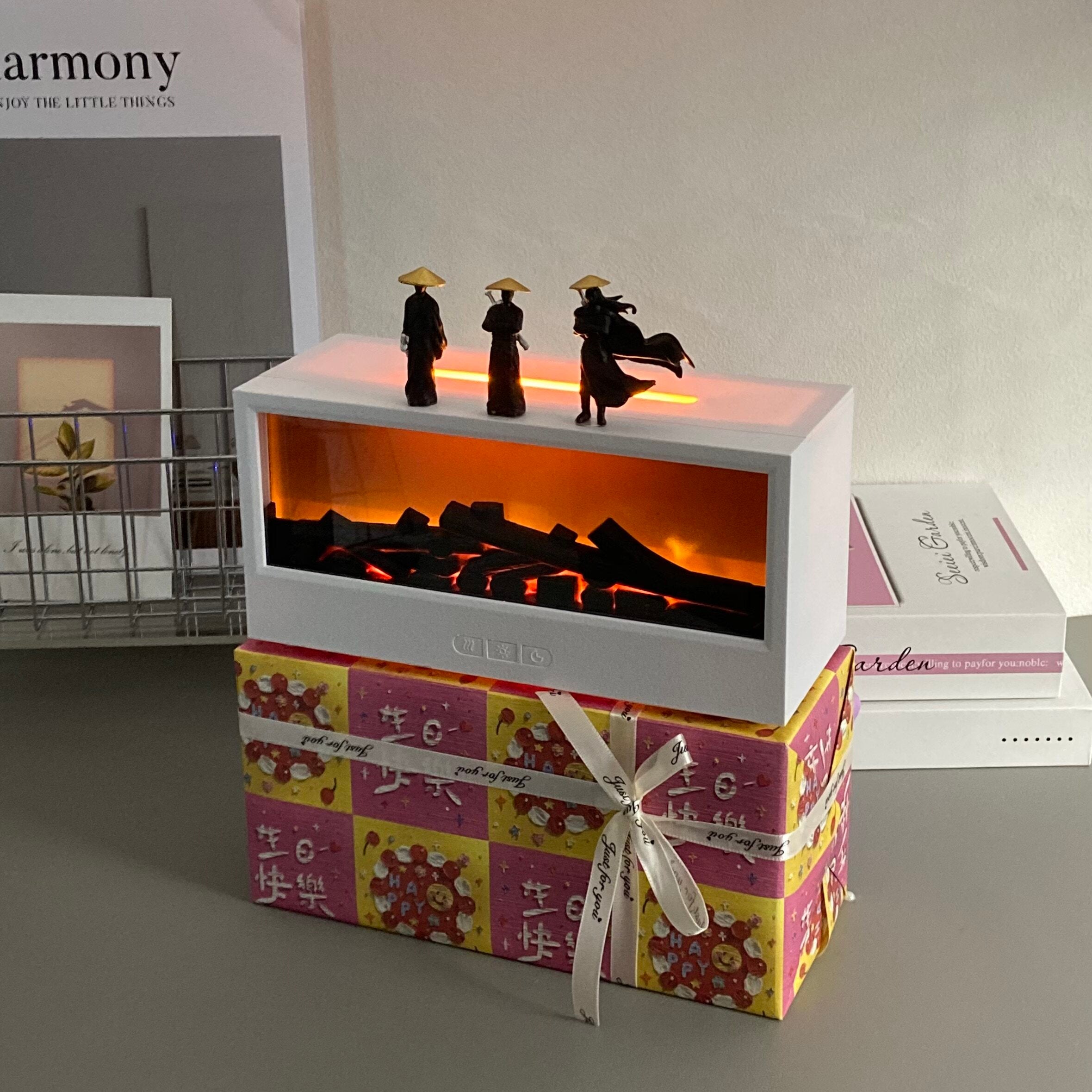Simulated Flame Aroma Diffuser with Humidifier Function